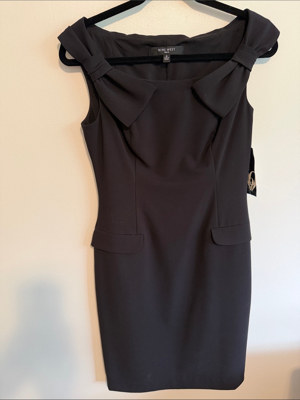 Nine West Black Bow-Accent Sleeveless Sheath Dress